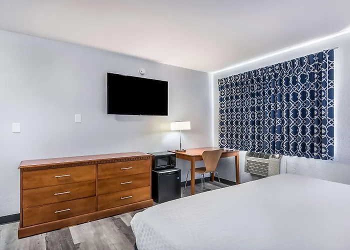 Americas Value 2* East Peoria