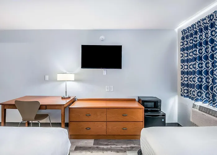 Americas Value Hotel East Peoria