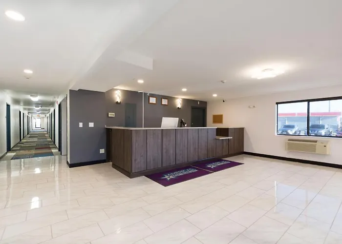 Hotel Americas Value East Peoria
