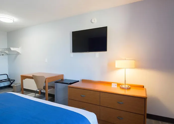 Americas Value Hotel 2*