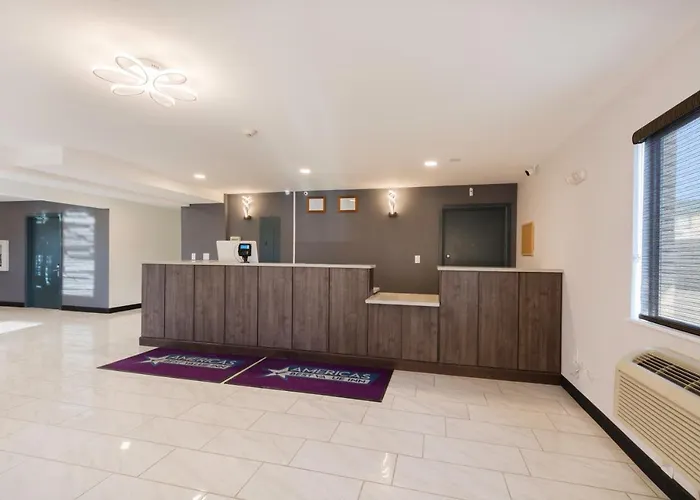 Hotel Americas Value East Peoria